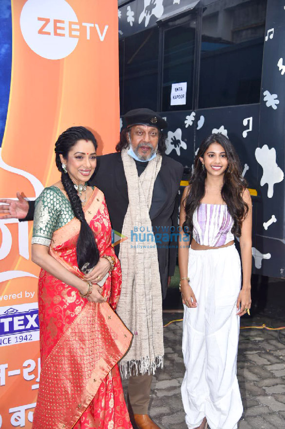 Photos: Celebs grace the Zee Rishtey Awards 2022