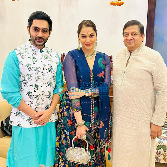 photos celebs snapped at cm eknath shindes residence for ganpati 1244 5