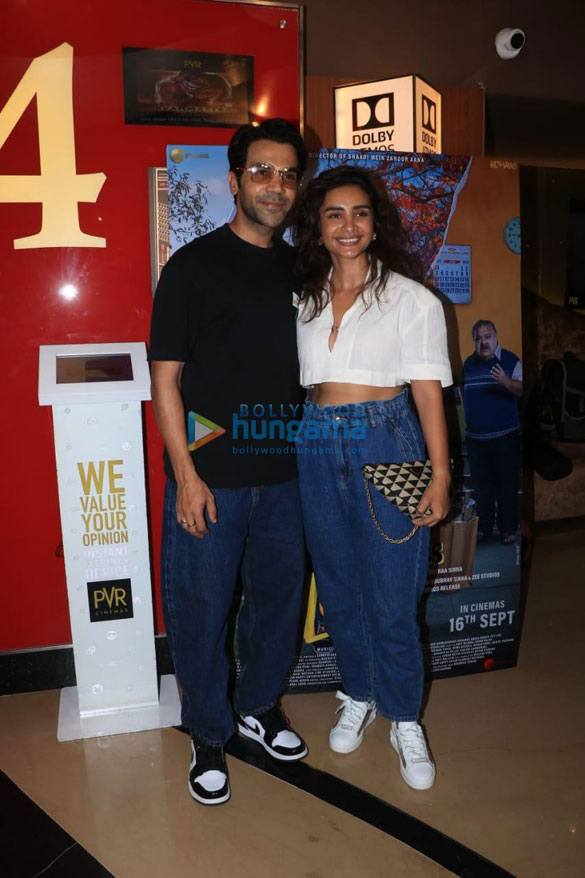 Photos Celebs snapped at Middle Class Love Premiere in Juhu (5)