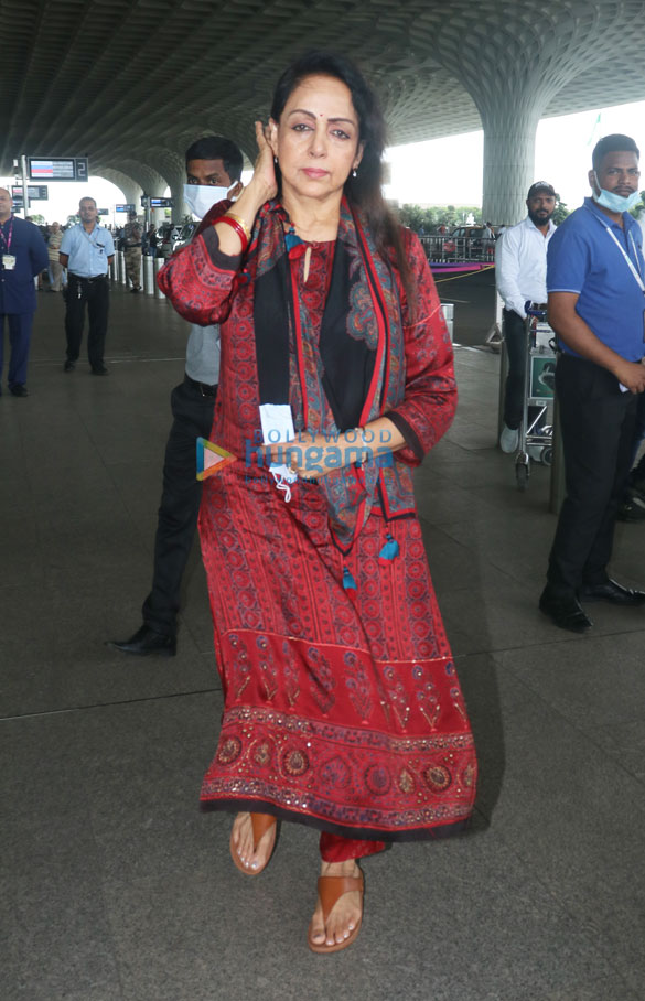 photos deepika padukone disha patani shraddha kapoor and others snapped at the airport 567 2