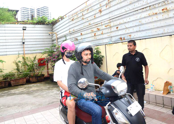 photos disha patani spotted in bandra 4 4