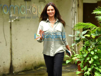 Photos: Esha Gupta snapped at Kromakay salon in Juhu