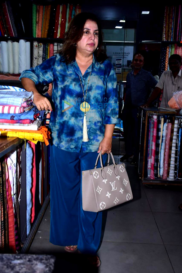 photos farah khan spotted in bandra 4
