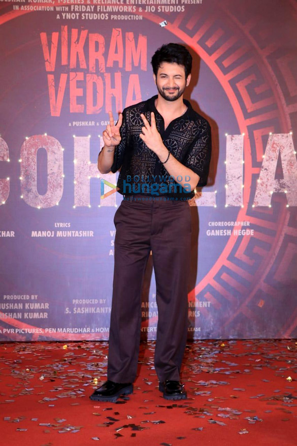 photos hrithik roshan radhika apte and others attend the song launch of alcoholia from their film vikram vedha 7