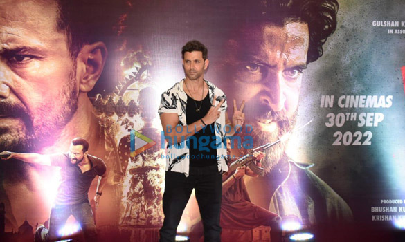 photos hrithik roshan graces the trailer launch of vikram vedha 6