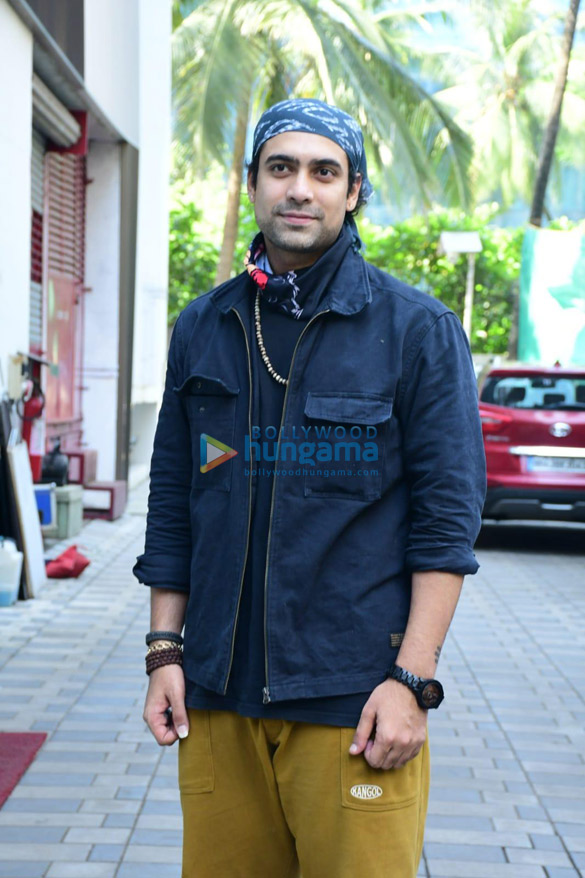 photos jubin nautiyal snapped at the t series office in andheri 4
