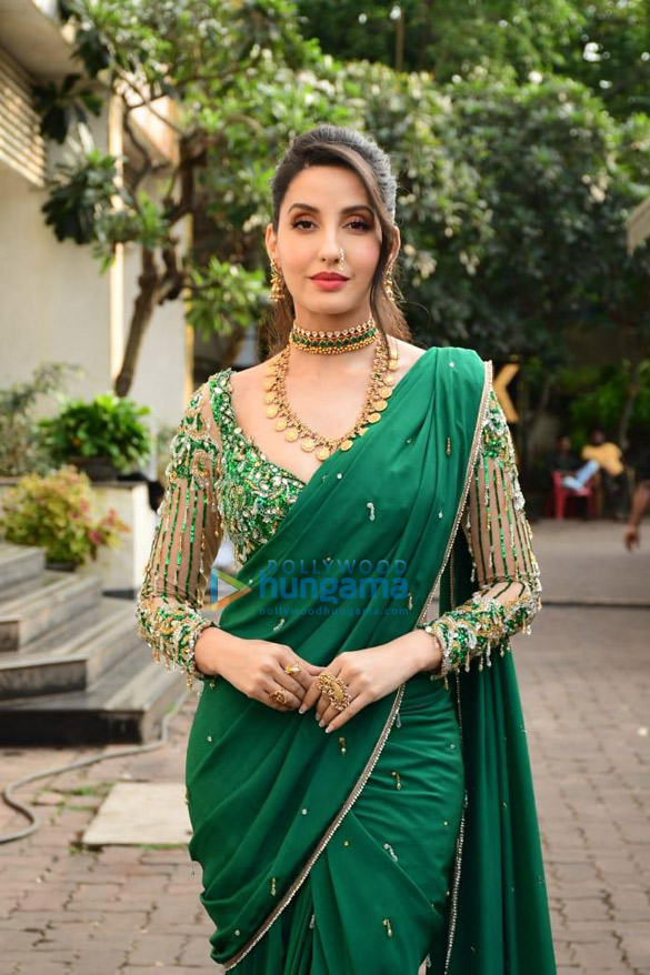 photos madhuri dixit maniesh paul nia sharma and others snapped on the sets of jhalak dikhhla jaa season 10 7765 3