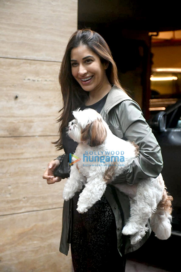 photos malaika arora and sophie choudry snapped in bandra 4 3