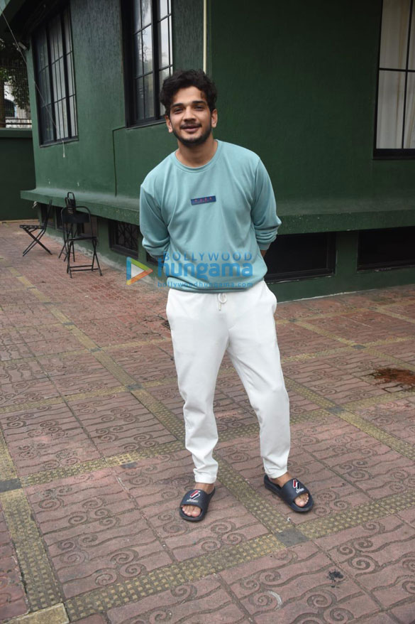 photos munawar faruqui snapped in andheri 1