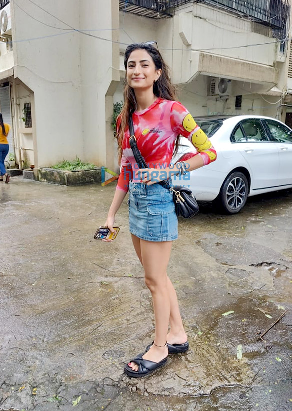 Photos: Palak Tiwari snapped at Kromakay salon in Juhu Photos: Palak Tiwari snapped at Kromakay salon in Juhu