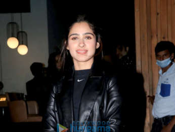 Photos: Pashmina Roshan snapped at Mizu in Khar