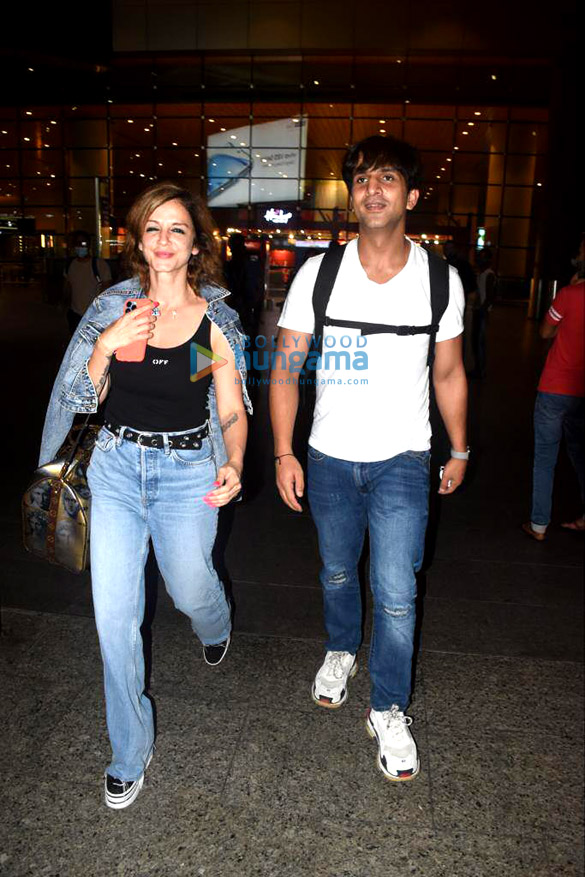 photos rakul preet singh malaika arora sussanne khan and arslan goni snapped at the airport 3