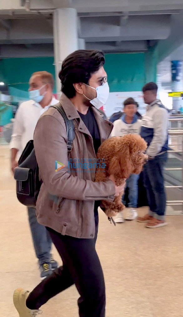photos ram charan neha dhupia shreya dhanwanthary and others snapped at the airport 6