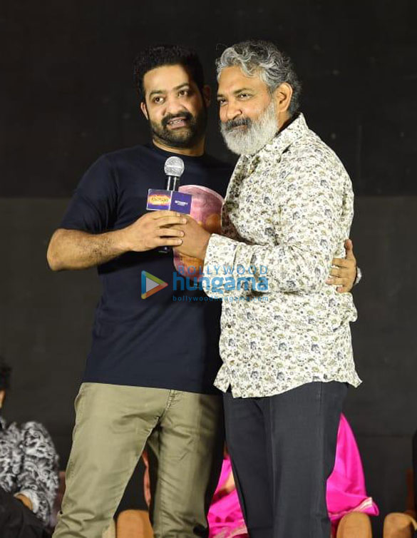 photos ranbir kapoor and alia bhatt grace the pre release brahmastra event in hyderabad 8