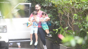 Photos: Saif Ali Khan and Kareena Kapoor Khan snapped with sons Taimur and Jeh in Bandra