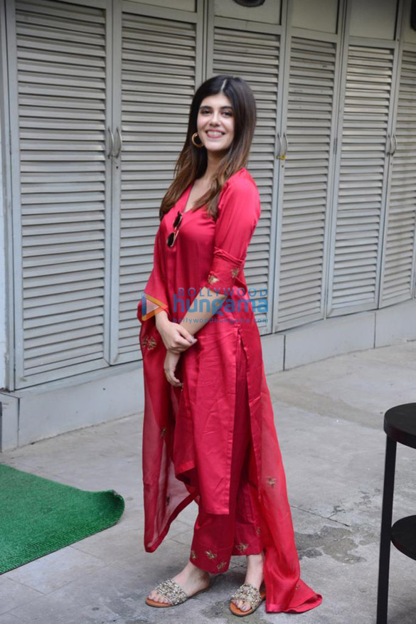photos sanjana sanghi celebrates her birthday in mumbai 5