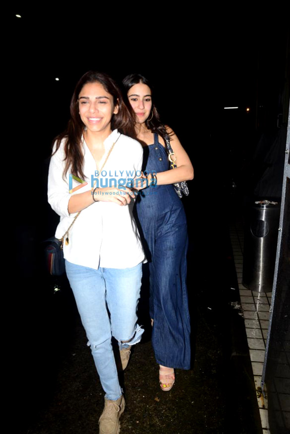 photos sara ali khan and sharmin segal snapped at bastian in worli 3