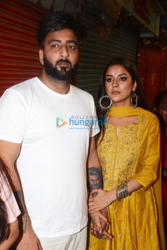 photos shehnaaz gill snapped with her brother at lalbaugcha raja as they seek the blessings of the lord ganesha 1