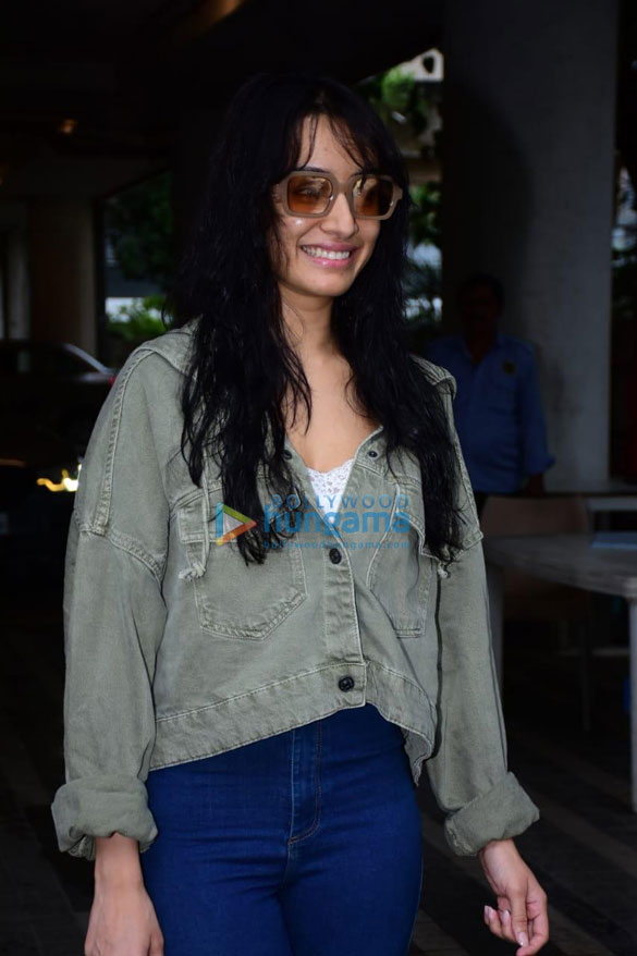 photos shraddha kapoor spotted at lotus business park in andheri 4