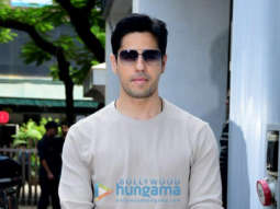Photos: Sidharth Malhotra snapped at T-series office in Andheri