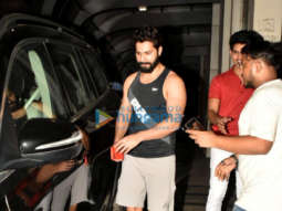 Photos: Varun Dhawan snapped at the gym