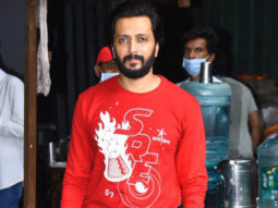 Riteish Deshmukh poses for paps in red tshirt and denims