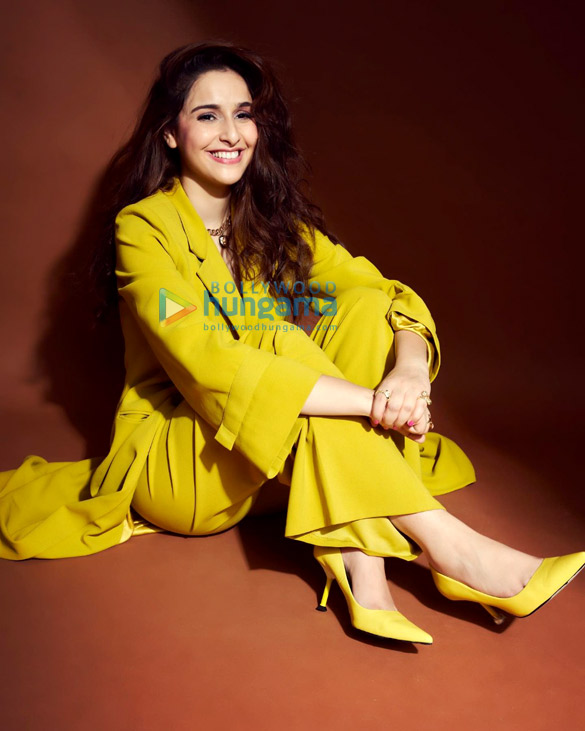 sadia khateeb 2 6