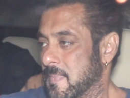 Salman Khan gets mobbed by fans as he exits