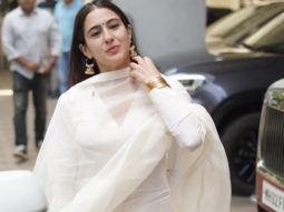 Sara Ali Khan looks beautiful in a white salwar