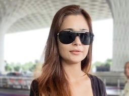 Sara Khan’s little chit-chat with paps