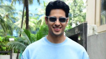 Sidharth Malhotra looks charming as he poses for paps