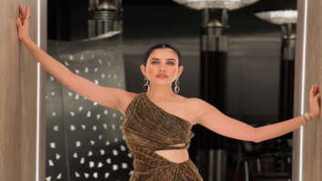 Celebrity Photos of Sonnalli Seygall