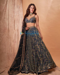 Celebrity Photos of Amyra Dastur
