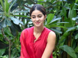 Ananya Panday celebrates her birthday by cutting a cake with paps