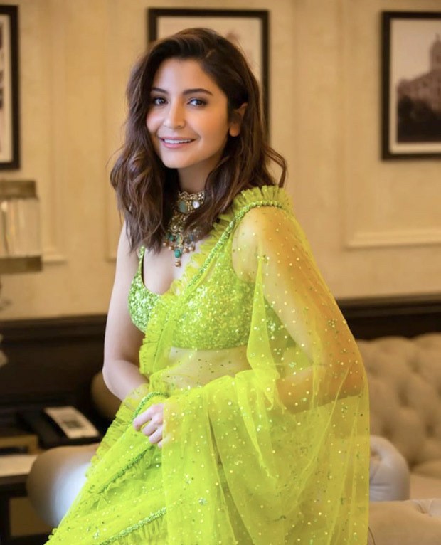 Anushka Sharma sparkles in a green Sabyasachi saree for Diwali, leaves Virat Kohli in awe Anushka Sharma sparkles in a green Sabyasachi saree for Diwali, leaves Virat Kohli in awe