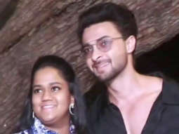 Arpita Khan and Aayush Sharma poses together for paps
