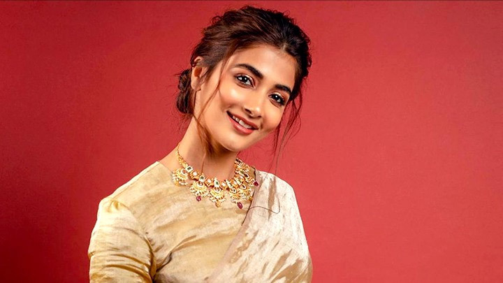 Birthday Special- Pooja Hegde: “I’d love to spent some time with SRK sir because…” Birthday Special- Pooja Hegde: “I’d love to spent some time with SRK sir because…”