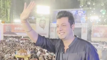 Fans go crazy as Varun Sharma attends a Garba event