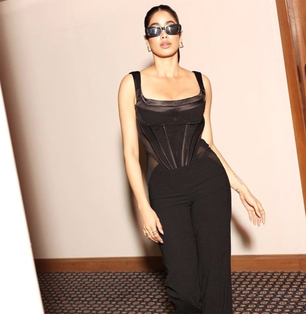 Janhvi Kapoor shells out boss babe vibes in black corset top and pants for Mili promotions Janhvi Kapoor shells out boss babe vibes in black corset top and pants for Mili promotions