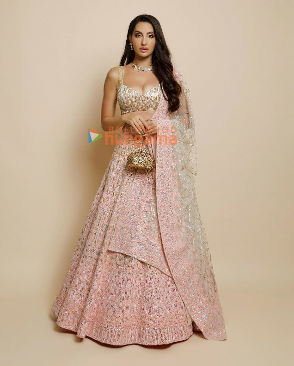 nora fatehi 1 104