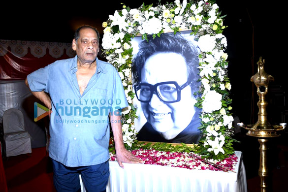 photo celebs grace musical tribute for bappi lahiri at a durga puja celebration 2