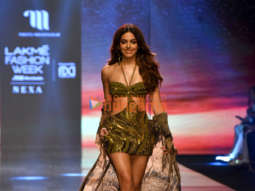 Photos: Alaya F, Riteish Deshmukh, Genelia D’Souza and others turn showstoppers on Day 5 of the Lakme Fashion Week 2022