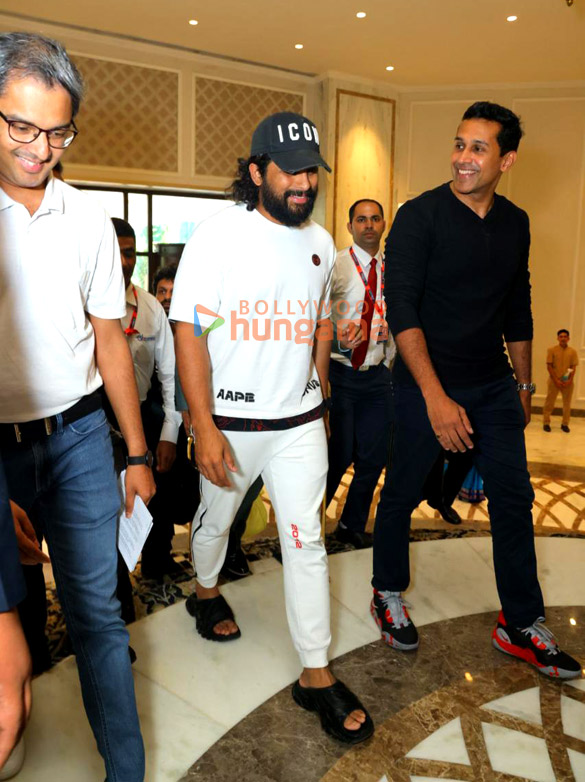 photos allu arjun spotted at taj palace in new delhi 2