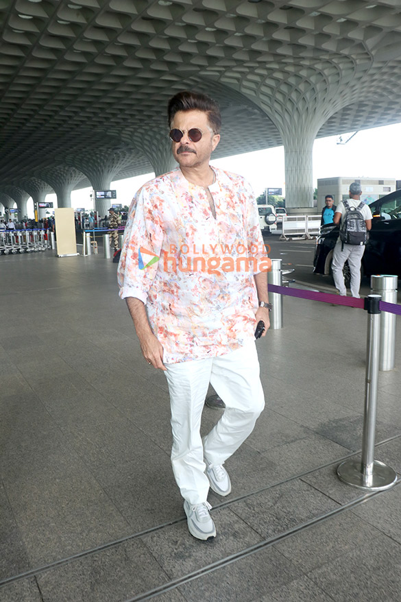 Photos: Anil Kapoor, Aryan Khan, Uorfi Javed and others snapped at the airport