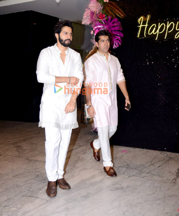 photos celebs attend krishan kumars diwali bash 17