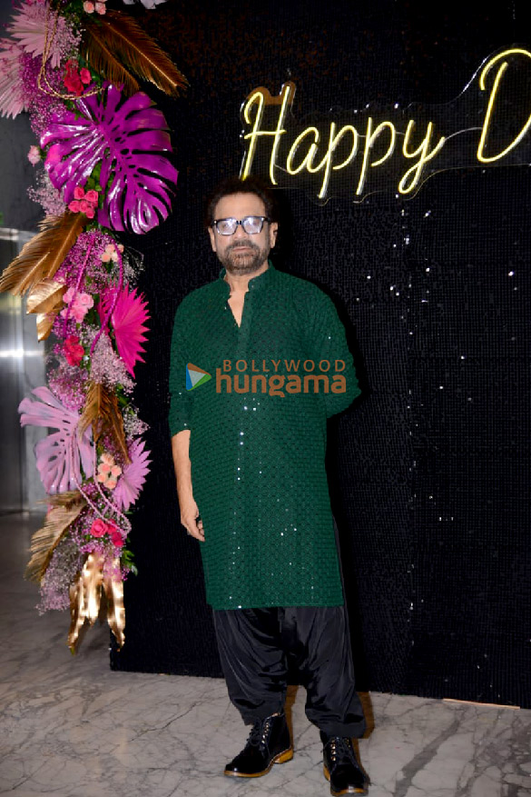 photos celebs attend krishan kumars diwali bash 22