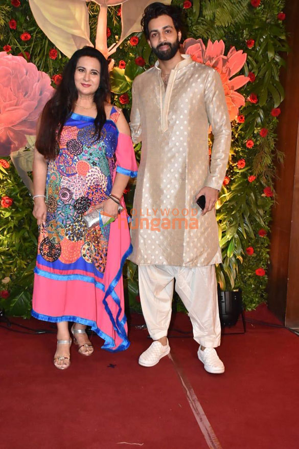 photos celebs attend ramesh s tauranis diwali bash 55778800 4