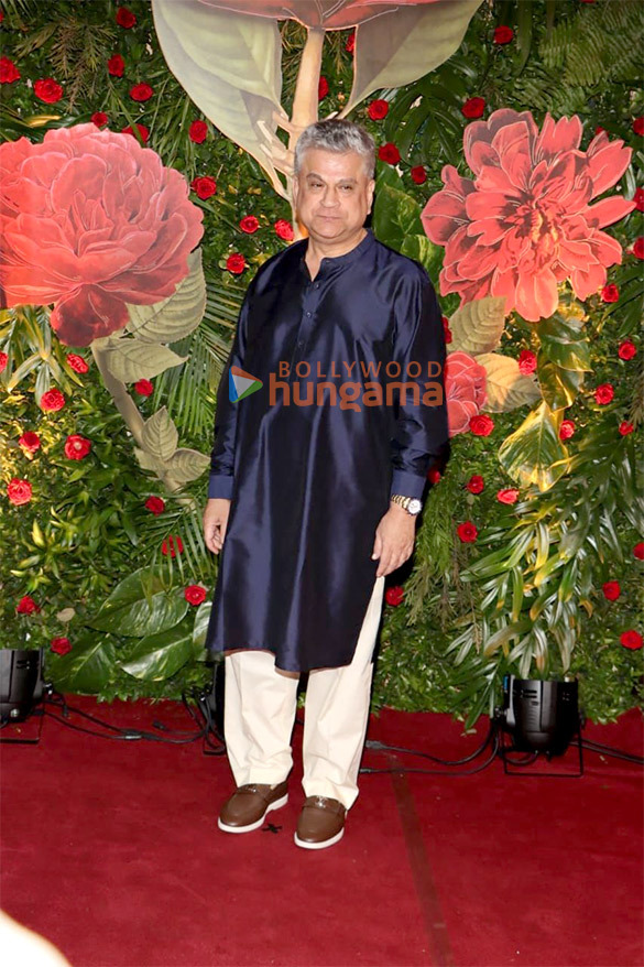 photos celebs attend ramesh s tauranis diwali bash 15