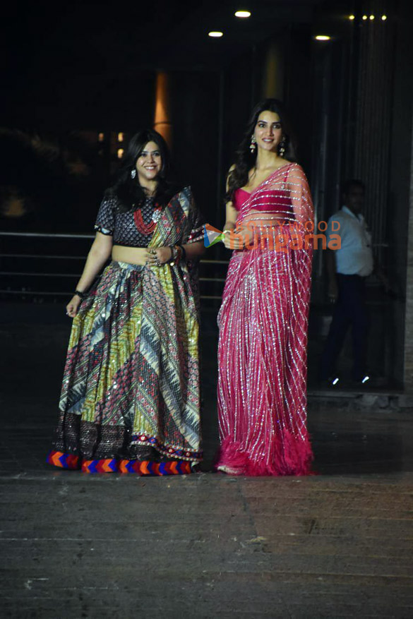 photos celebs attend sonam kapoor ahujas diwali bash 17