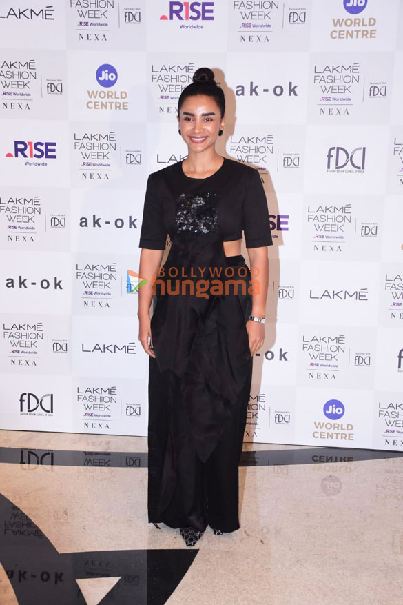 photos celebs attend designer anamika khannas show at lakme fashion week 4